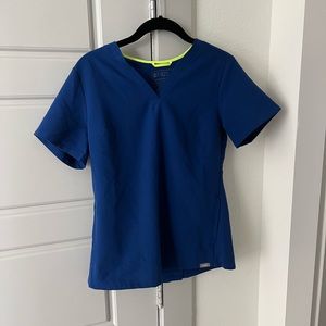XS electric blue auburn figs top